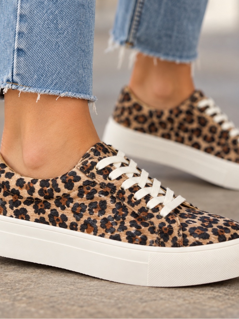 American Eagle Leopard Pattern Casual Sneakers Size 8